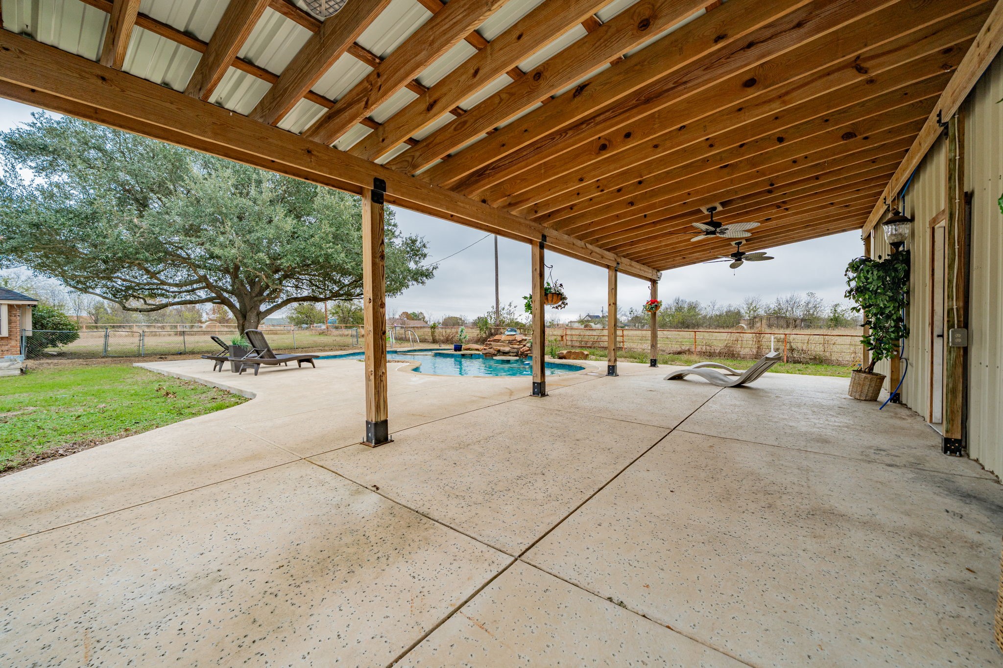 5612 E State Highway 243 Kaufman TX 75142