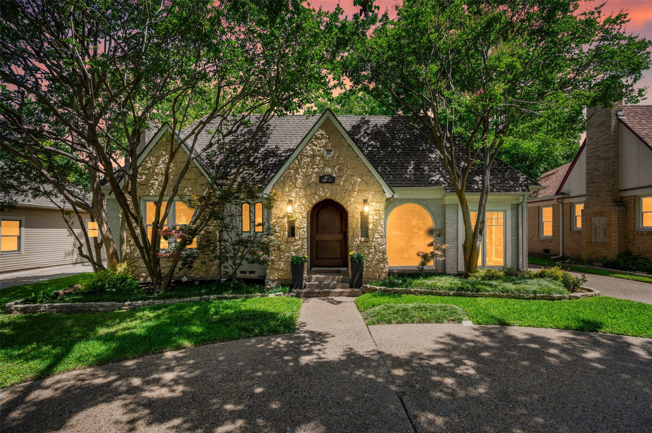 5621 Mccommas Boulevard Dallas TX 75206