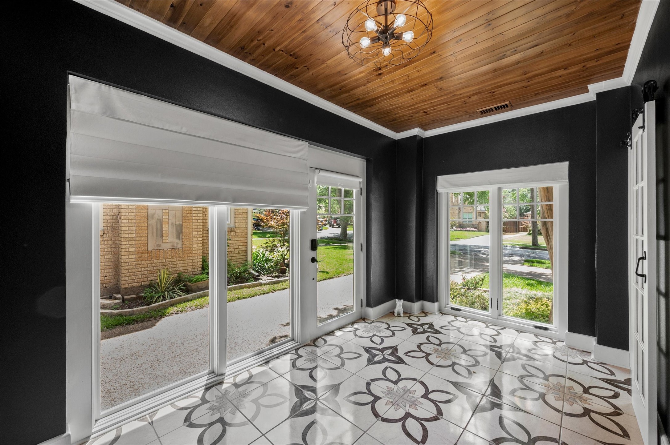 5621 Mccommas Boulevard Dallas TX 75206