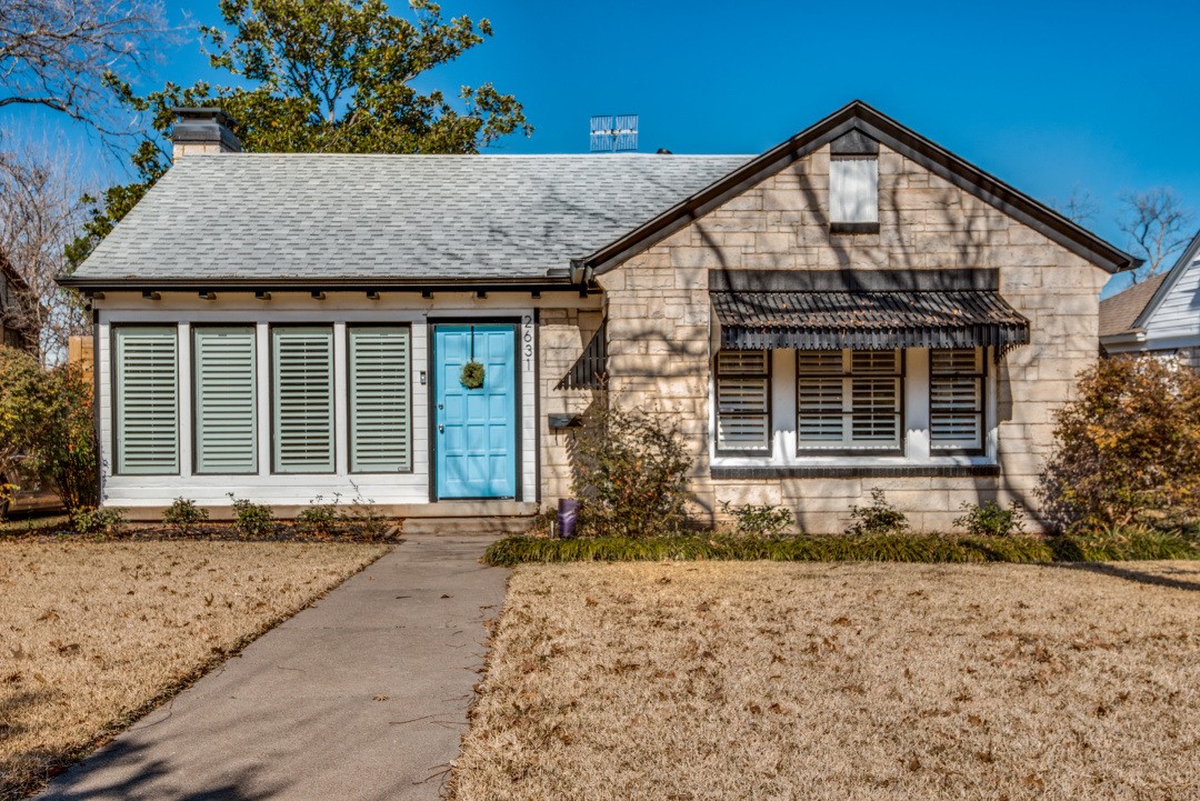 2631 Marvin Avenue Dallas TX 75211