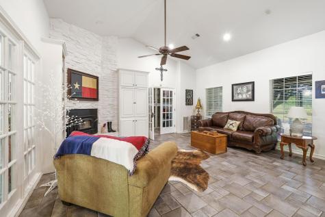 232 Magnus Road Denison TX 75021