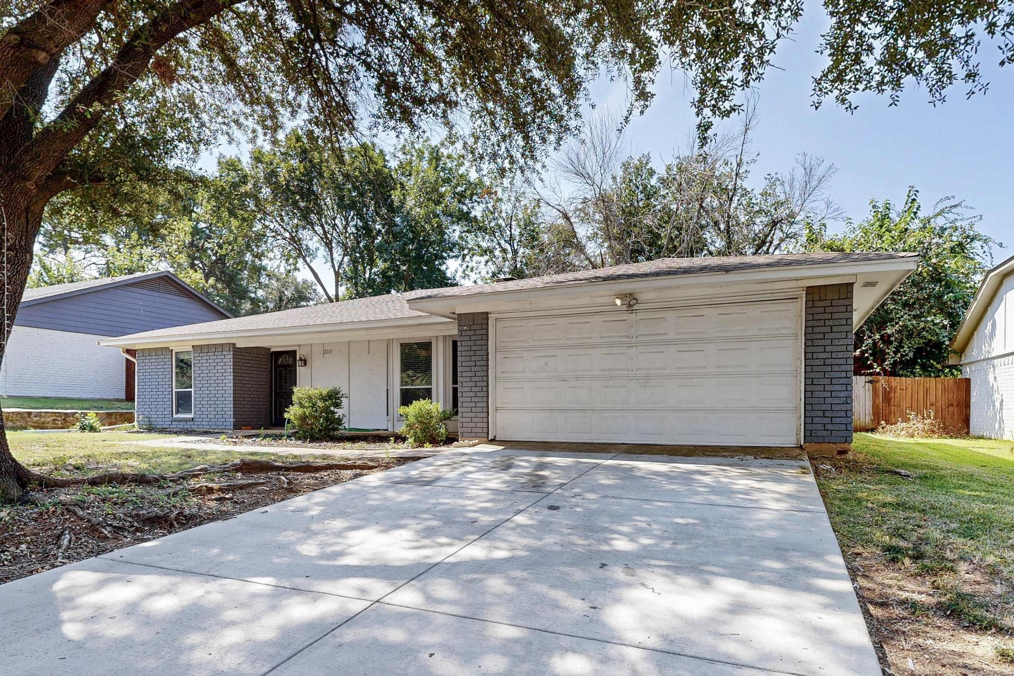 2211 Sierra Drive Grapevine TX 76051