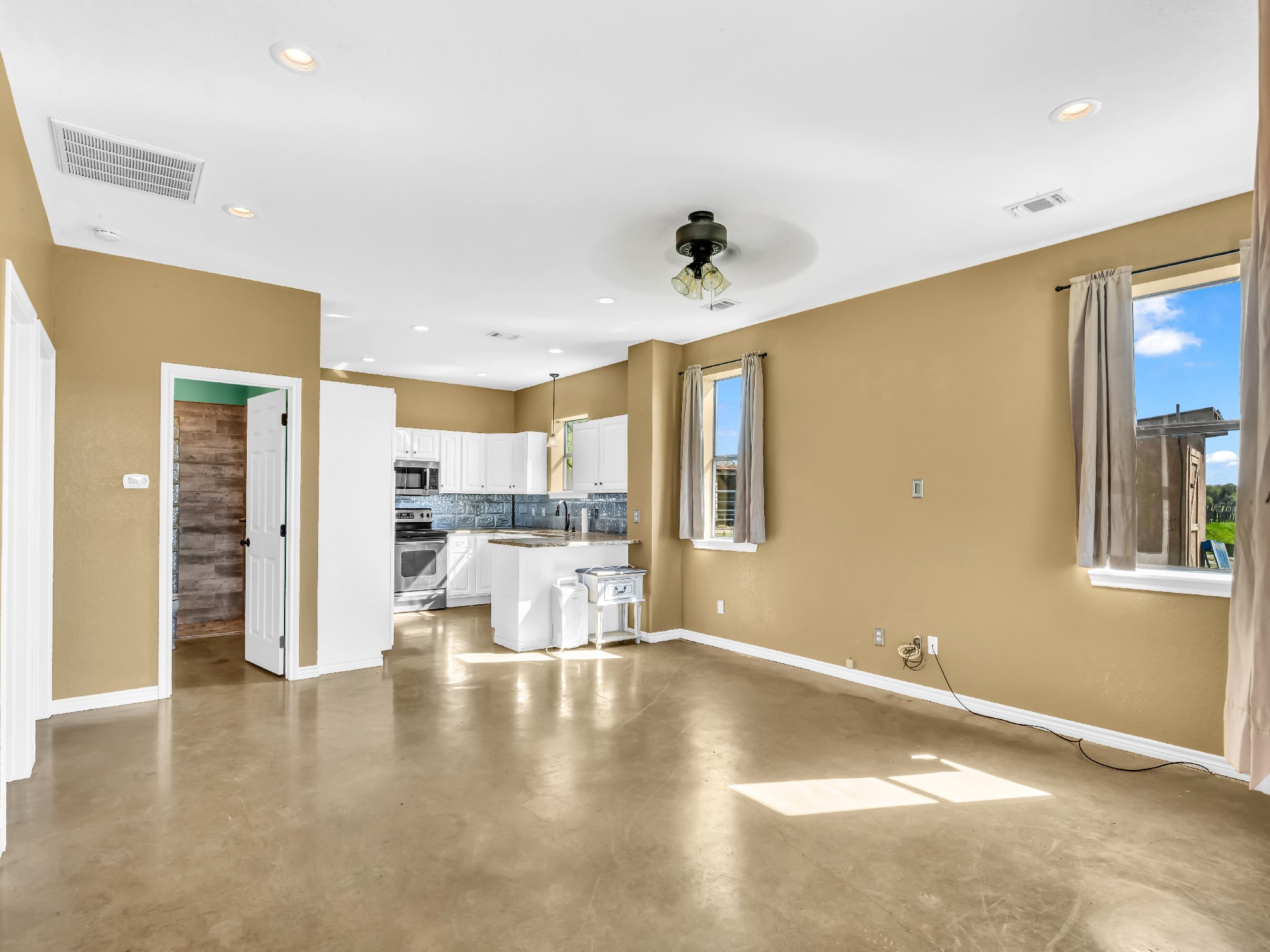 4507 County Road 2690 Alvord TX 76225