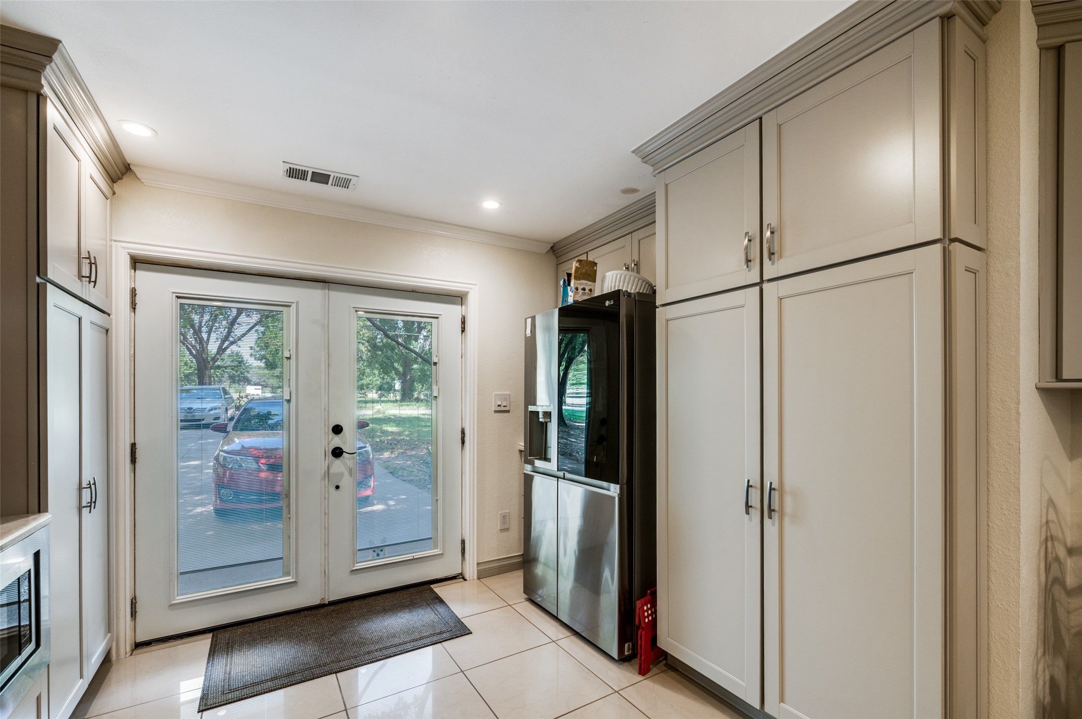 407 E Oakdale Street Keene TX 76059