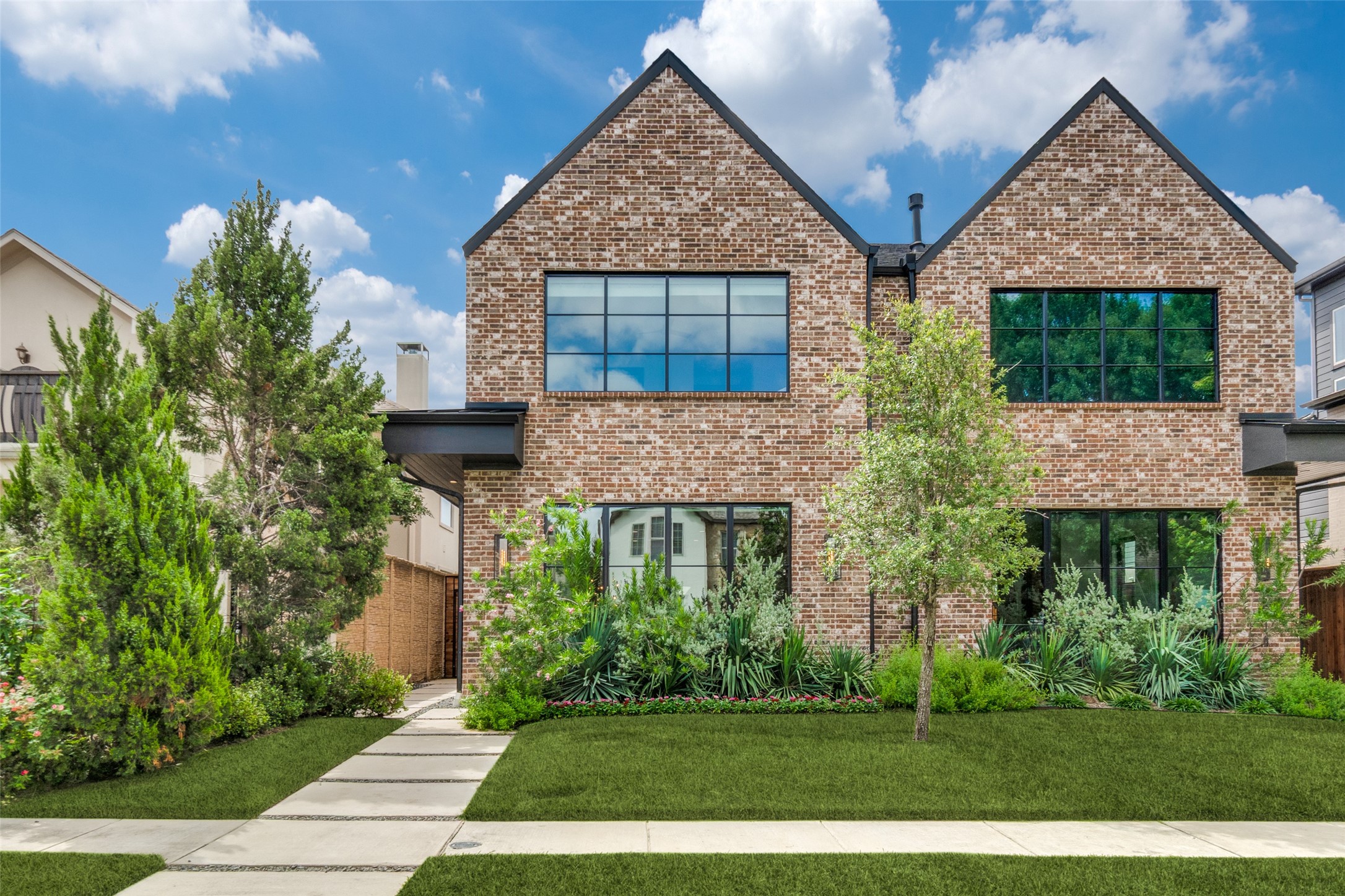 3716 W Beverly Drive Dallas TX 75209