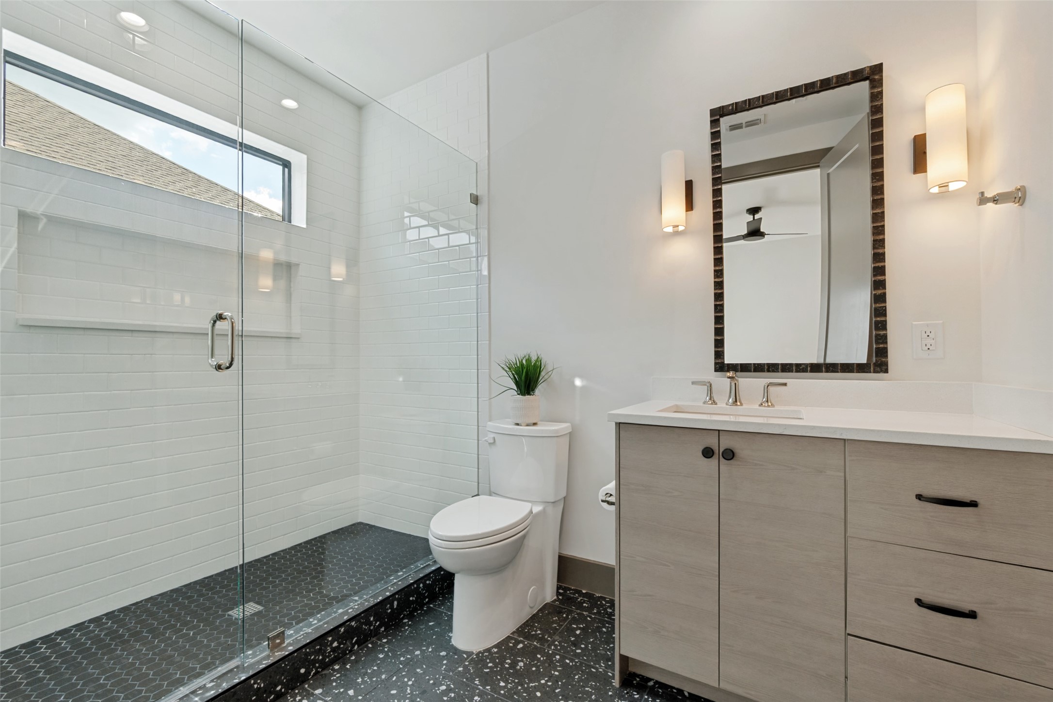 3716 W Beverly Drive Dallas TX 75209