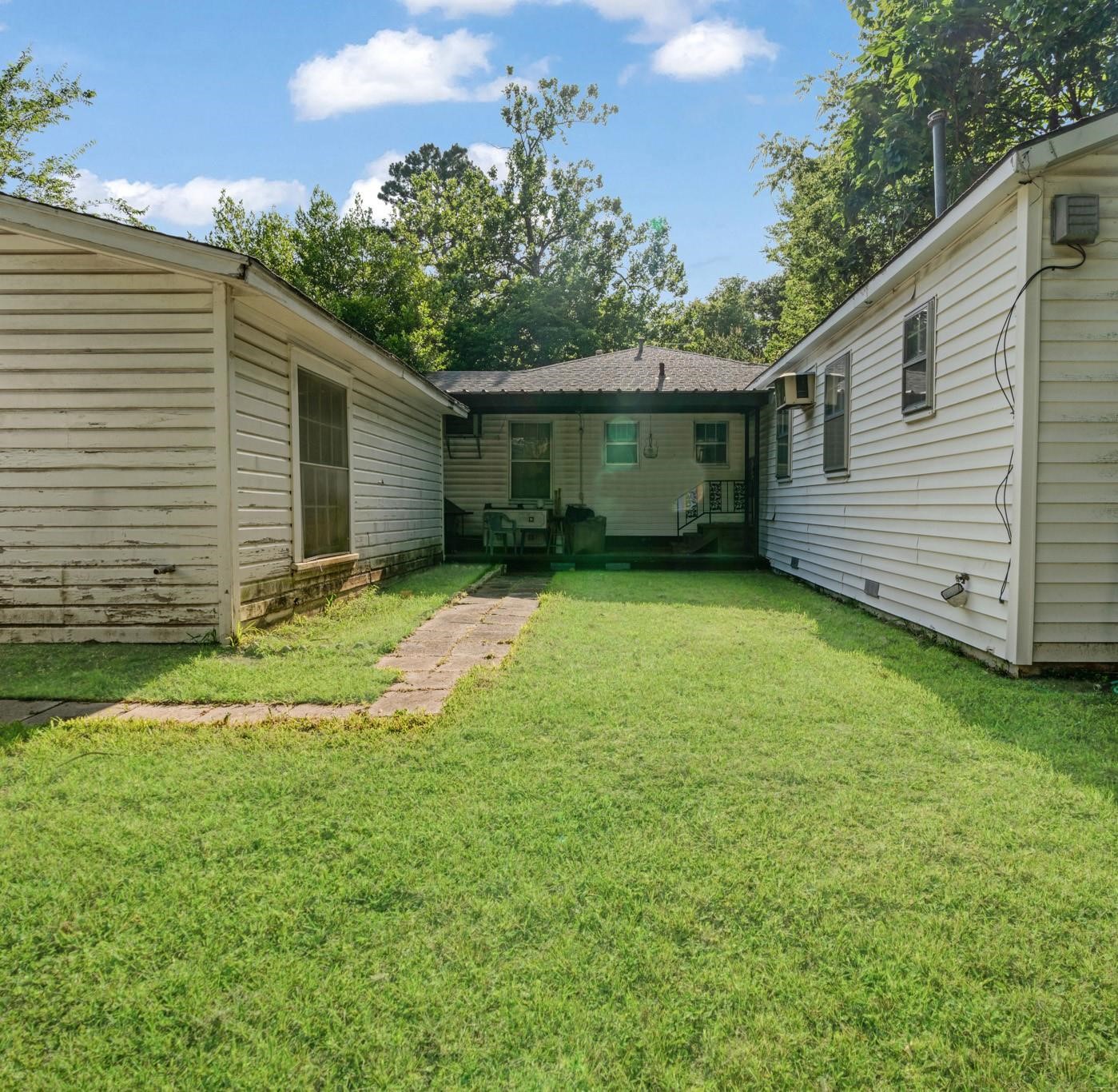 831 17th Street SE Paris TX 75460