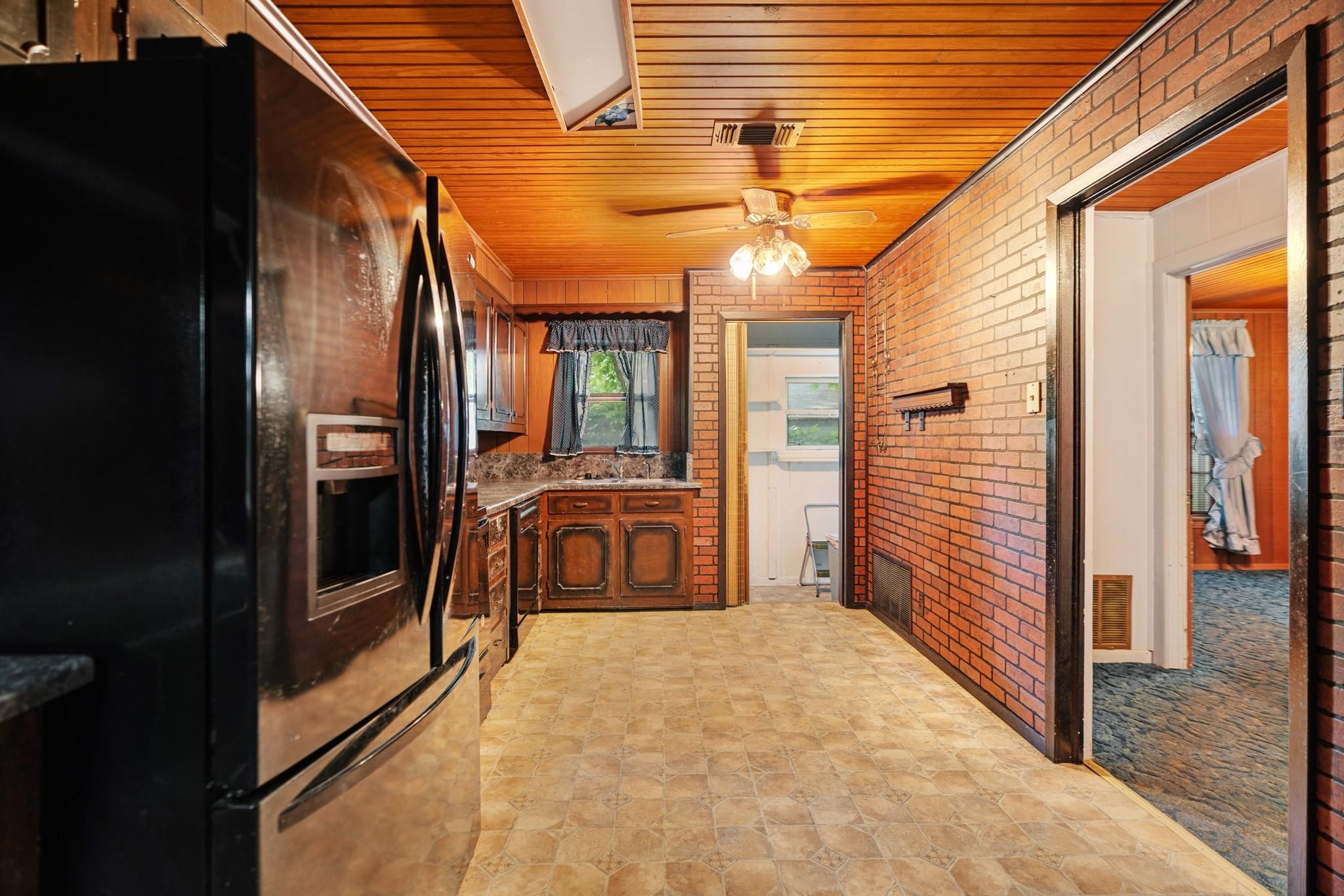 831 17th Street SE Paris TX 75460