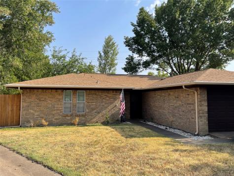 702 Live Oak Court Red Oak TX 75154