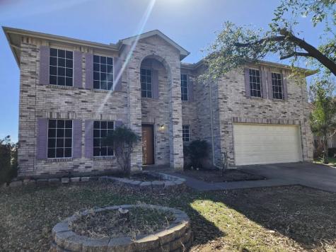 2115 Dove Grand Prairie TX 75052