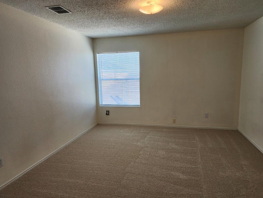 2115 Dove Grand Prairie TX 75052