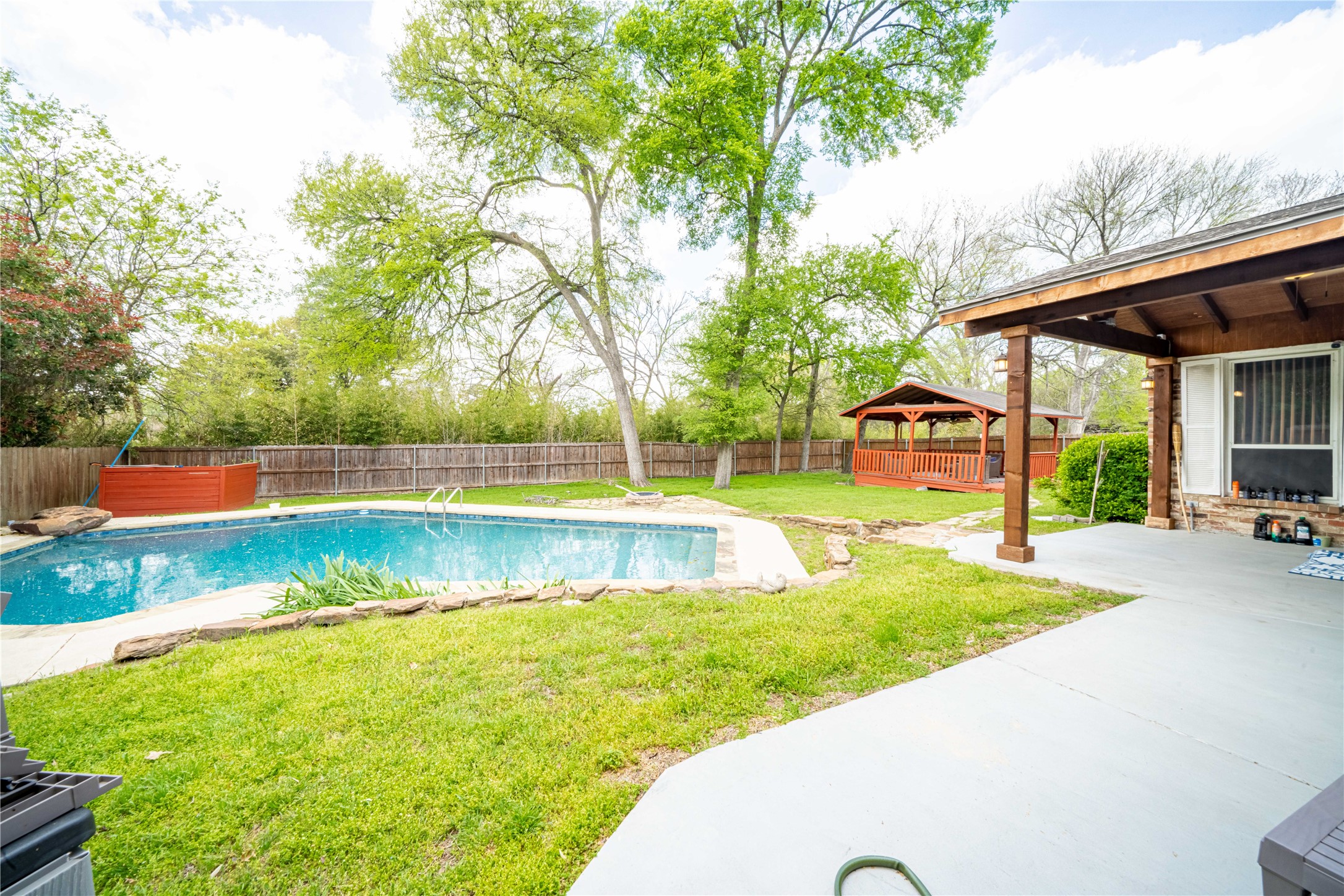 919 Green Hills Road Duncanville TX 75137