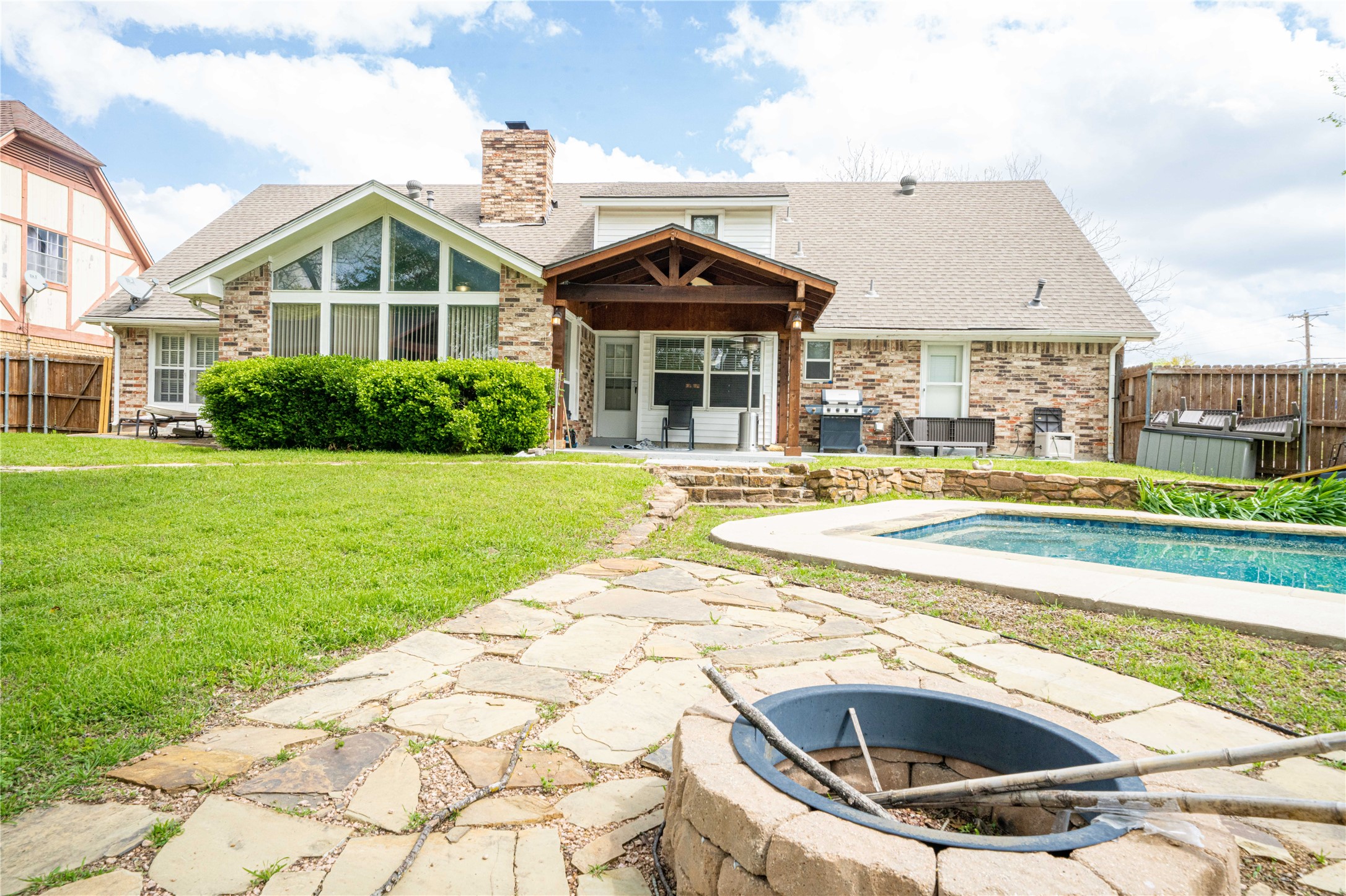 919 Green Hills Road Duncanville TX 75137