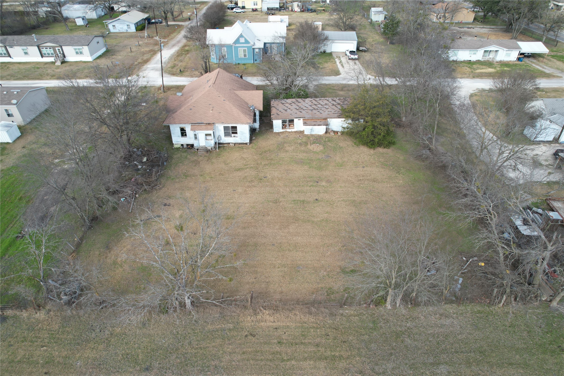 103 W 3rd Street Barry TX 75102