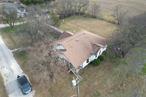 103 W 3rd Street Barry TX 75102