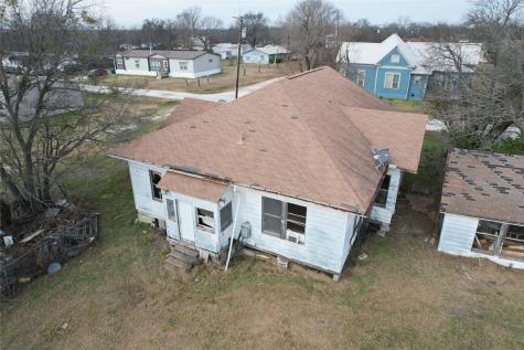 103 W 3rd Street Barry TX 75102