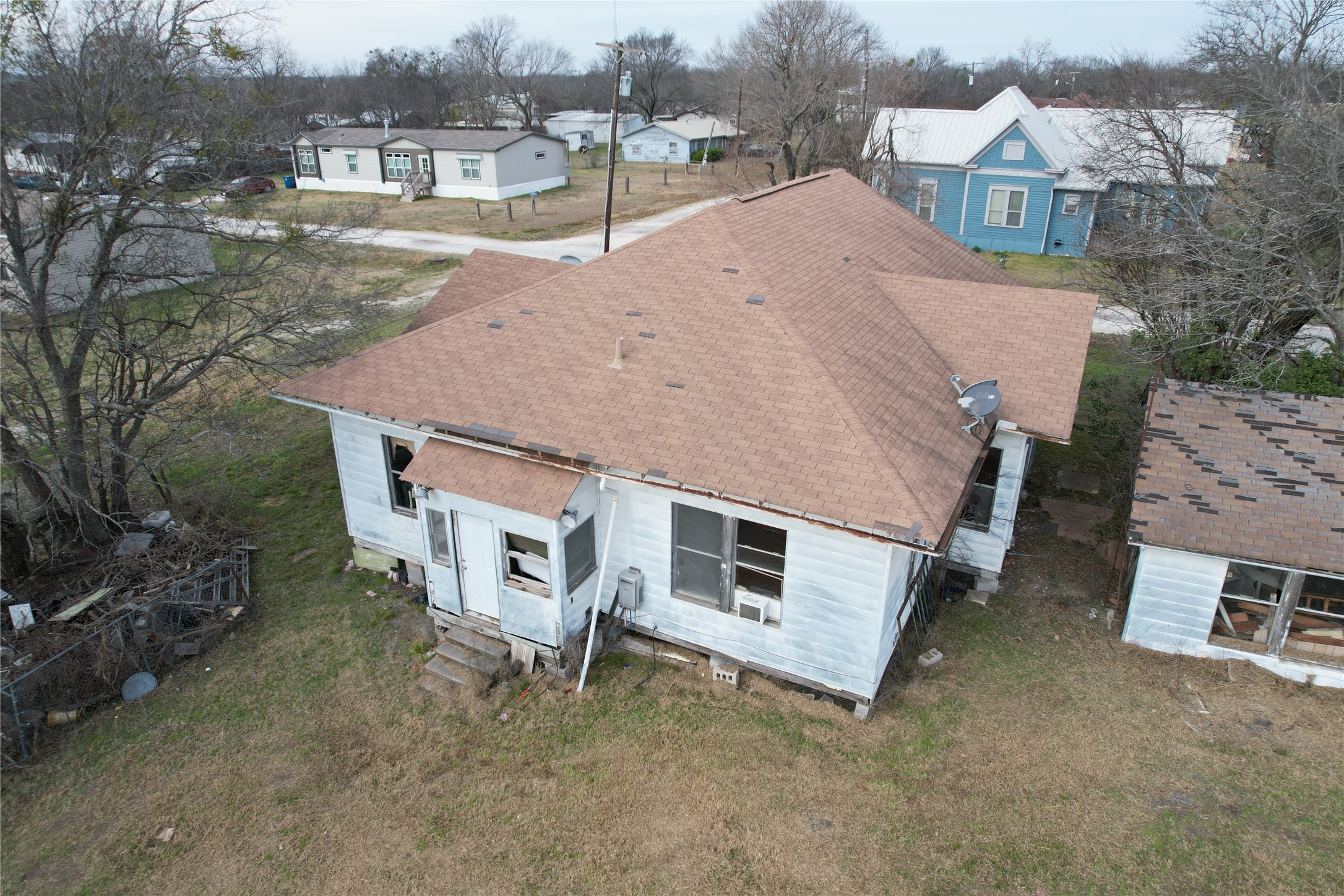 103 W 3rd Street Barry TX 75102