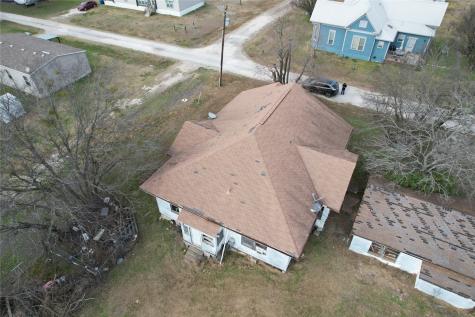 103 W 3rd Street Barry TX 75102