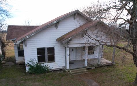 103 W 3rd Street Barry TX 75102