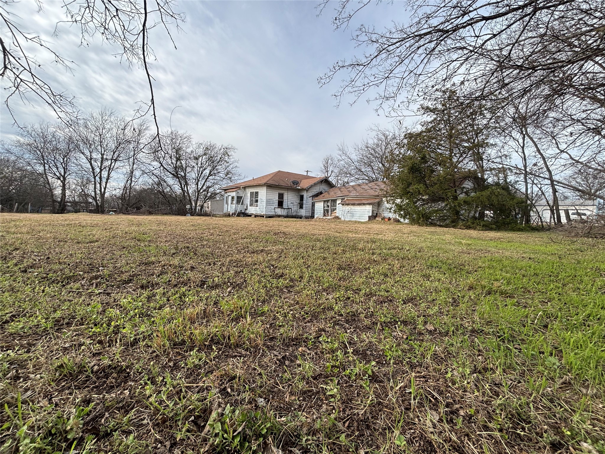 103 W 3rd Street Barry TX 75102