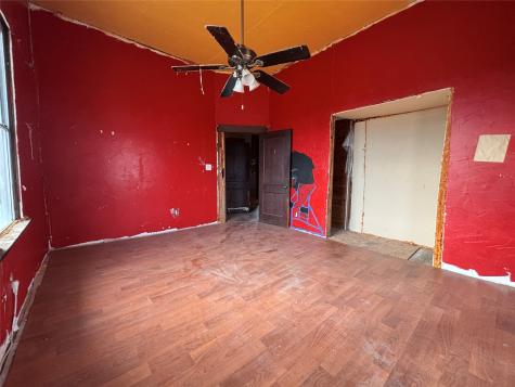 103 W 3rd Street Barry TX 75102