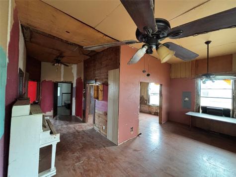 103 W 3rd Street Barry TX 75102