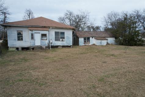103 W 3rd Street Barry TX 75102