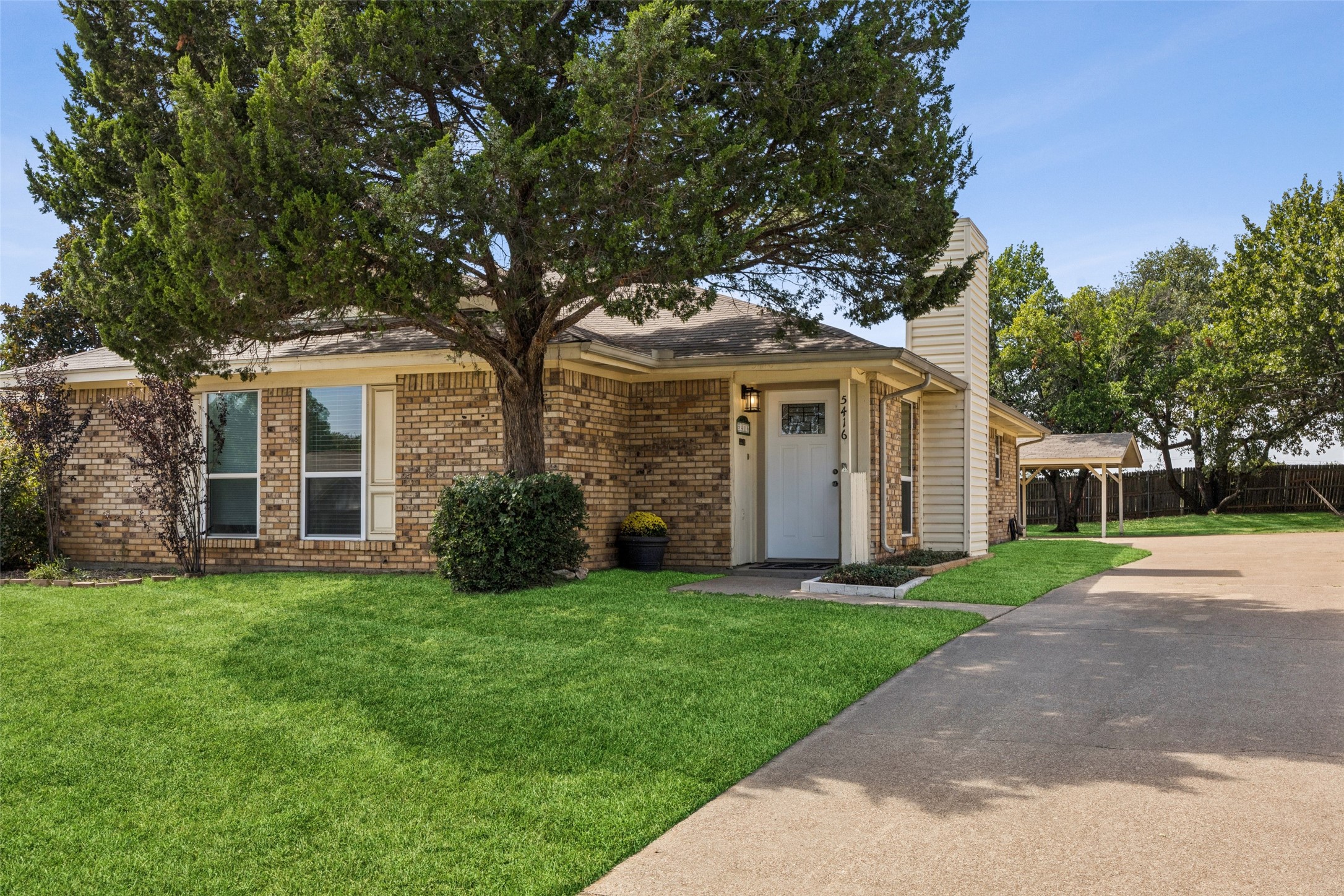 5416 Wild West Drive Arlington TX 76017