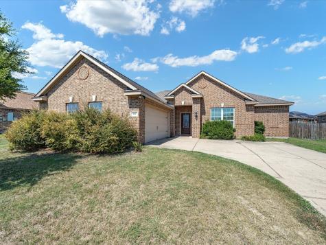 406 Lake Street Red Oak TX 75154