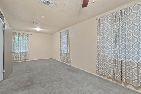 306 Bluebird Circle Denton TX 76209