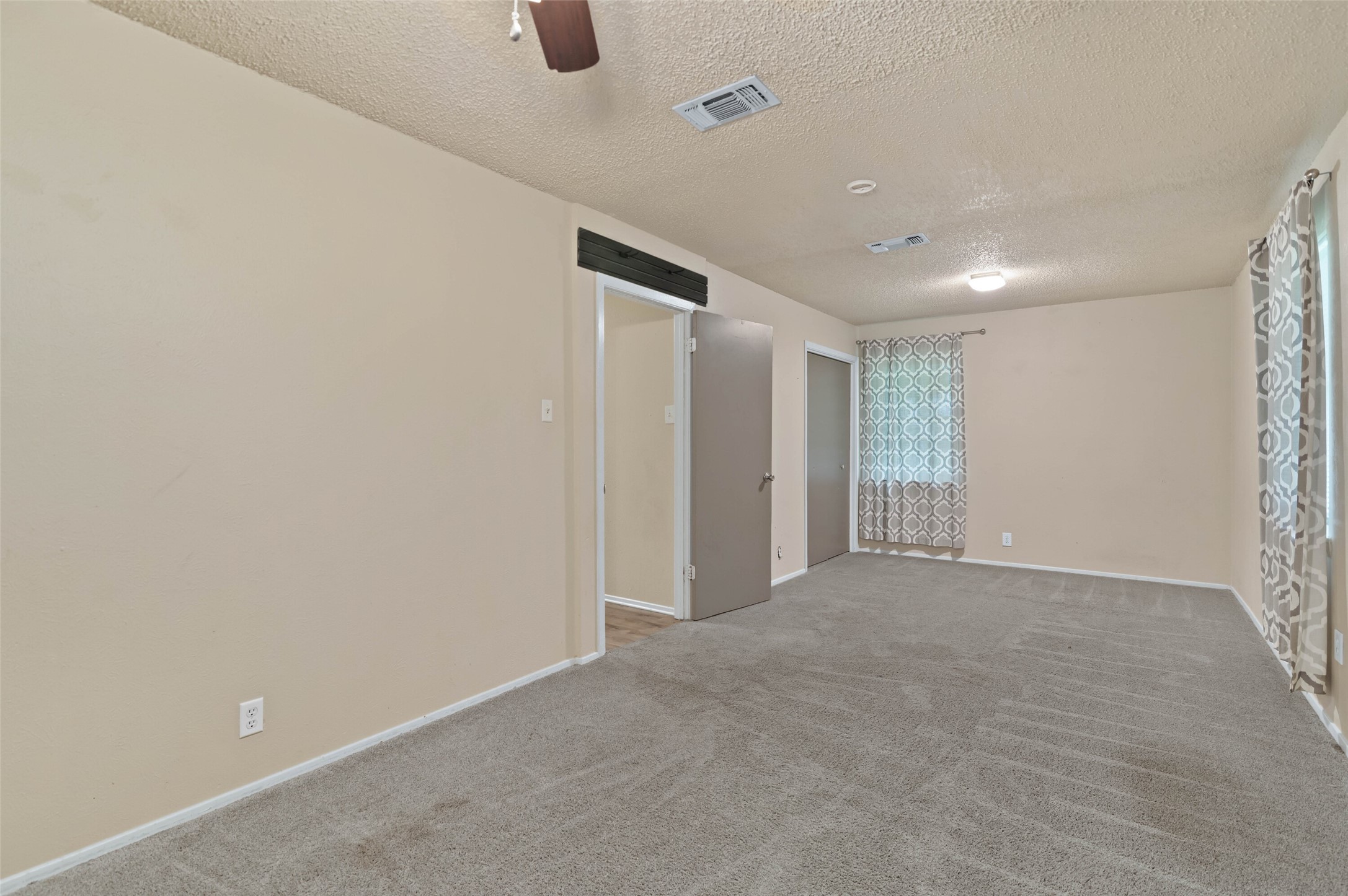 306 Bluebird Circle Denton TX 76209