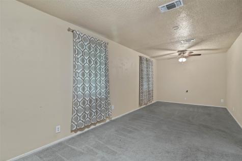306 Bluebird Circle Denton TX 76209