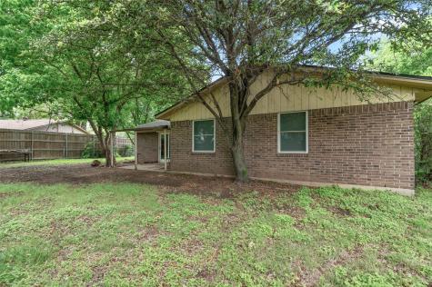 306 Bluebird Circle Denton TX 76209