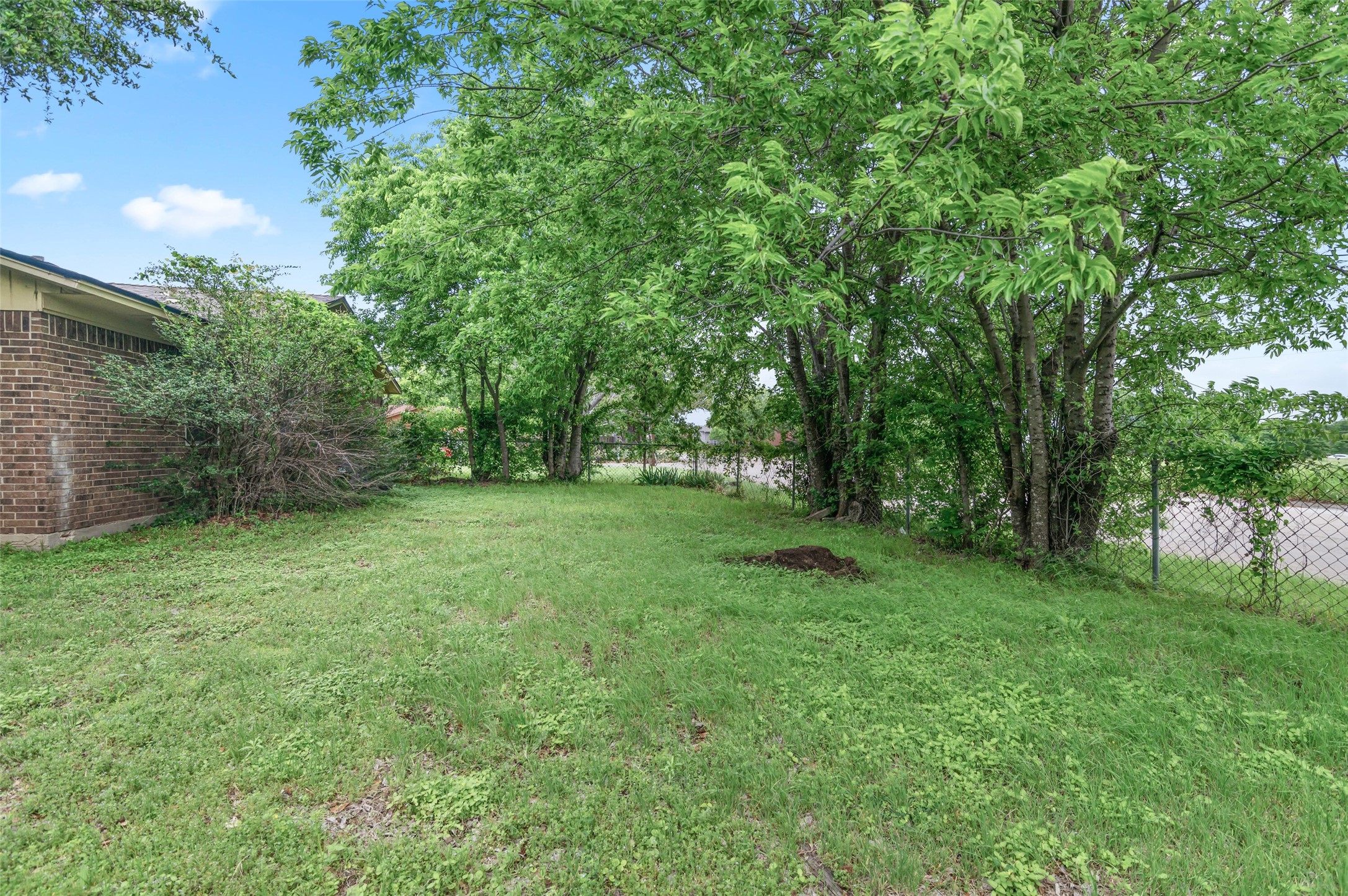 306 Bluebird Circle Denton TX 76209