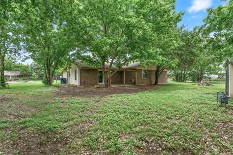306 Bluebird Circle Denton TX 76209