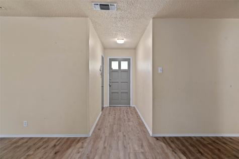 306 Bluebird Circle Denton TX 76209