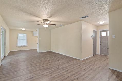 306 Bluebird Circle Denton TX 76209