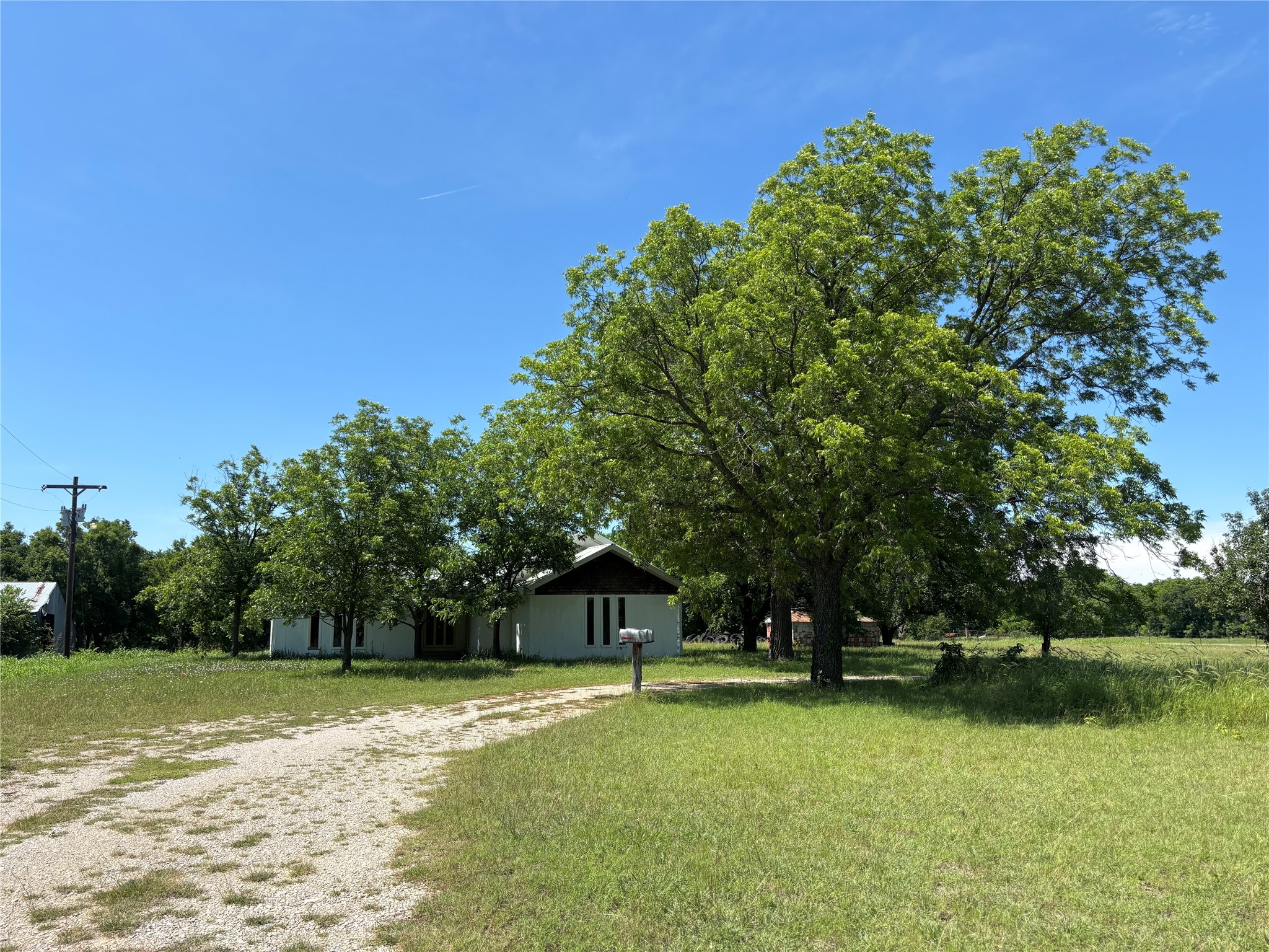 3020 Fm 2210 E Perrin TX 76486