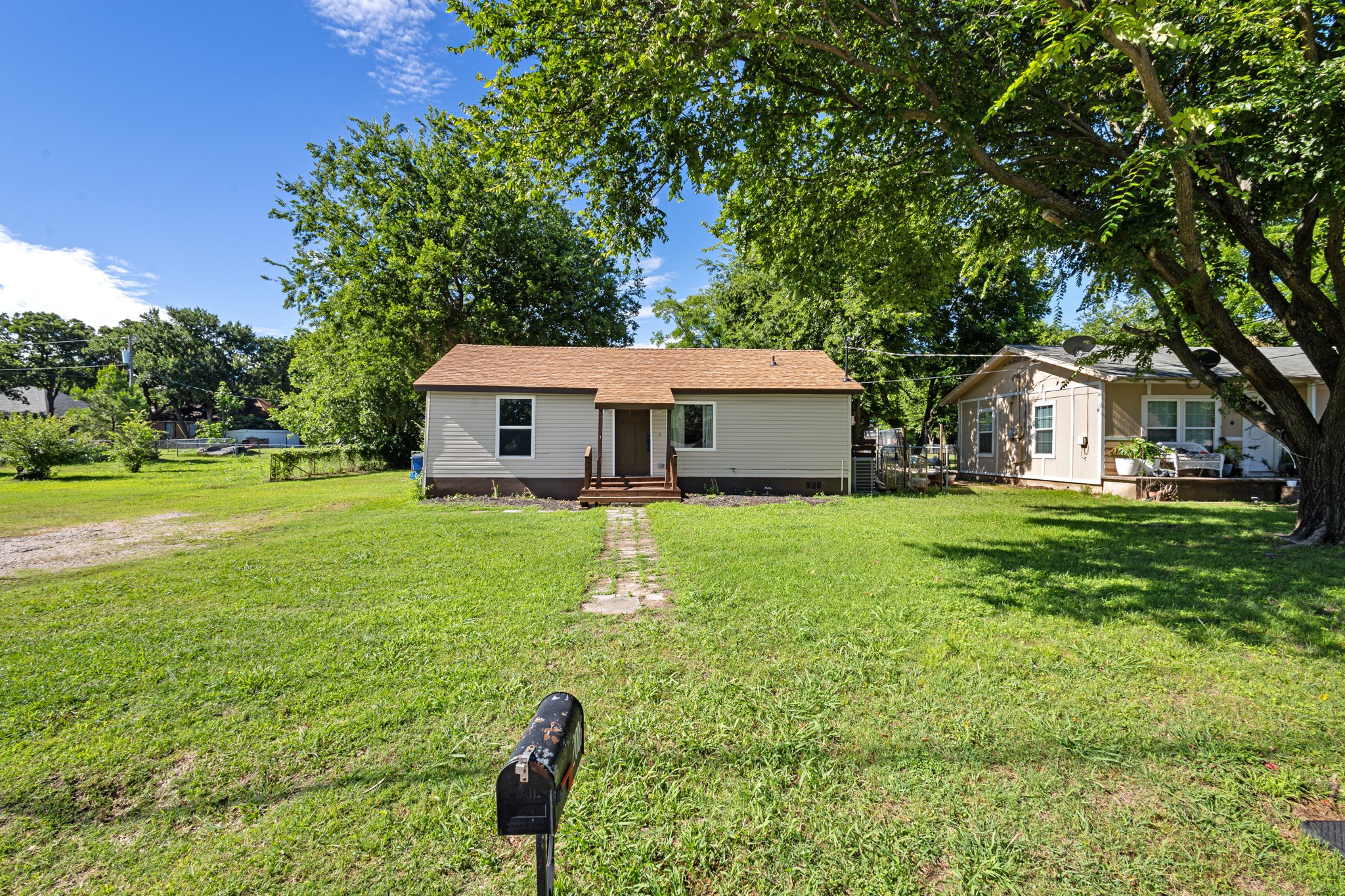 2006 E Cates Street Bridgeport TX 76426