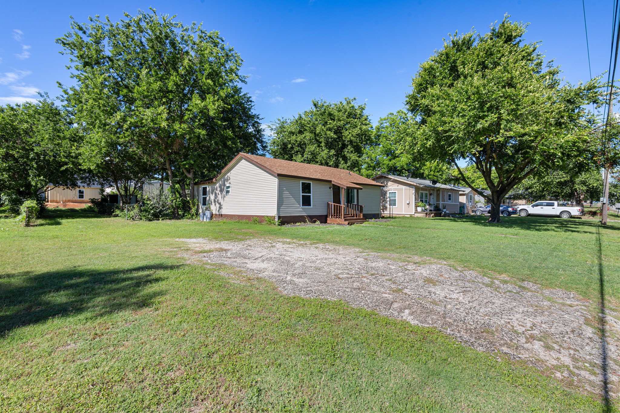 2006 E Cates Street Bridgeport TX 76426