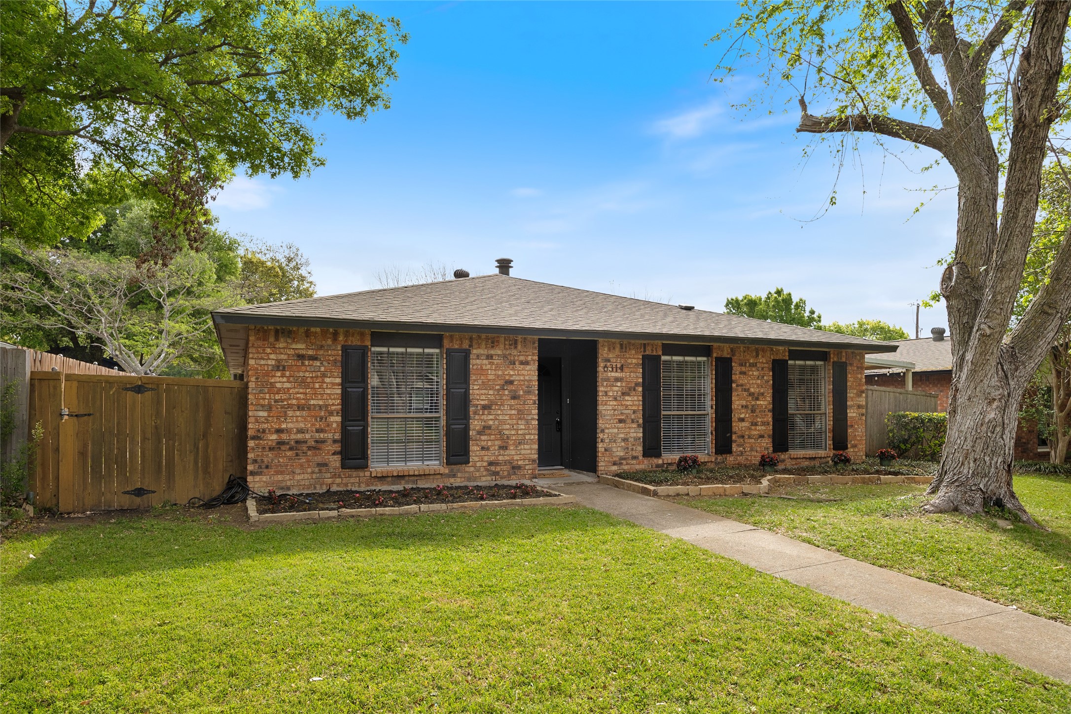 6314 Glenmoor Drive Garland TX 75043