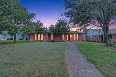 1607 Chisolm Trail Lewisville TX 75077