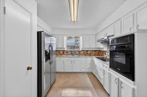 1607 Chisolm Trail Lewisville TX 75077
