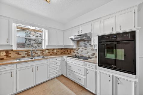 1607 Chisolm Trail Lewisville TX 75077
