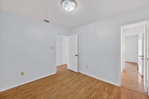 1607 Chisolm Trail Lewisville TX 75077