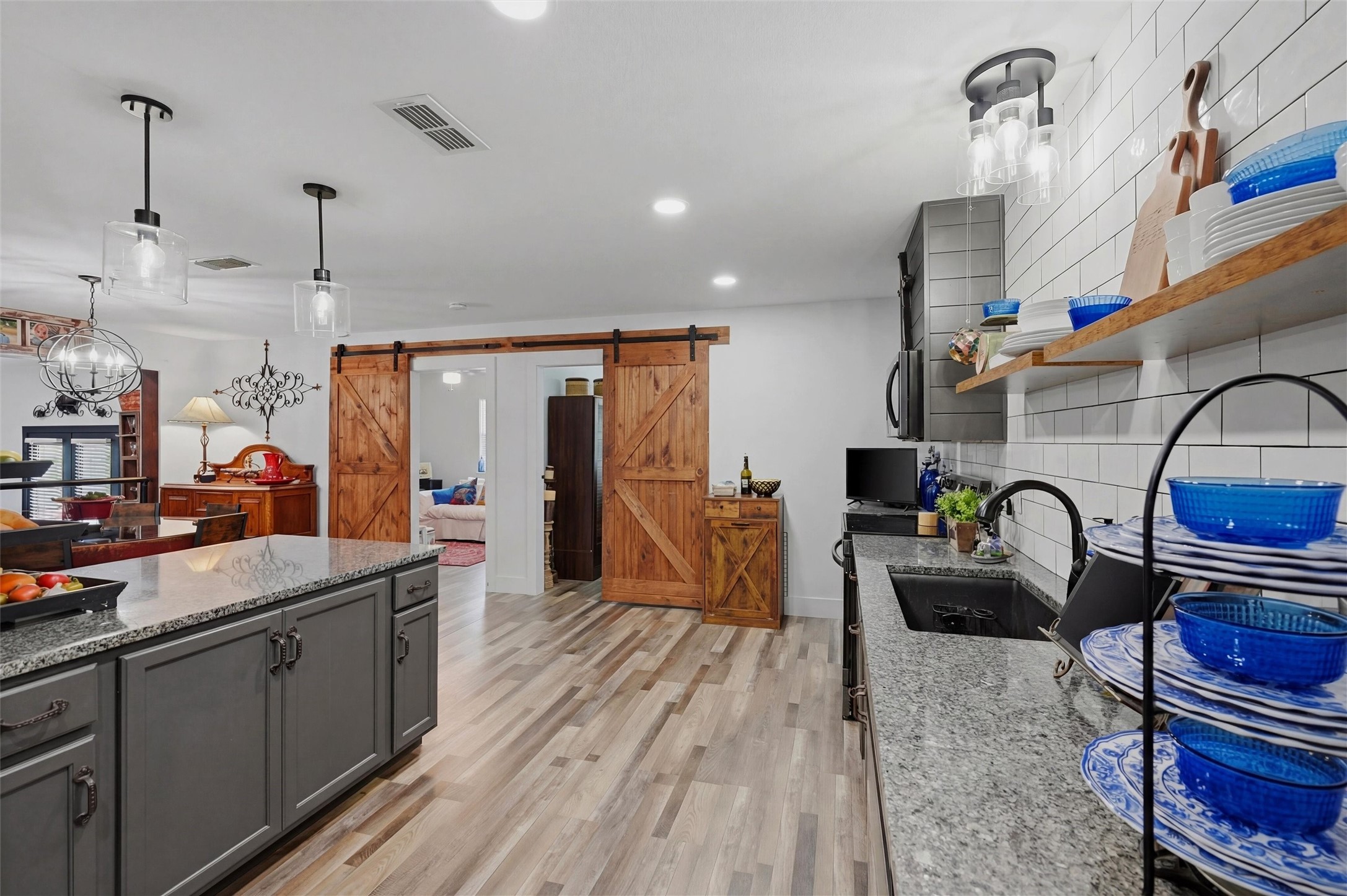 121 Kiowa Drive W Lake Kiowa TX 76240