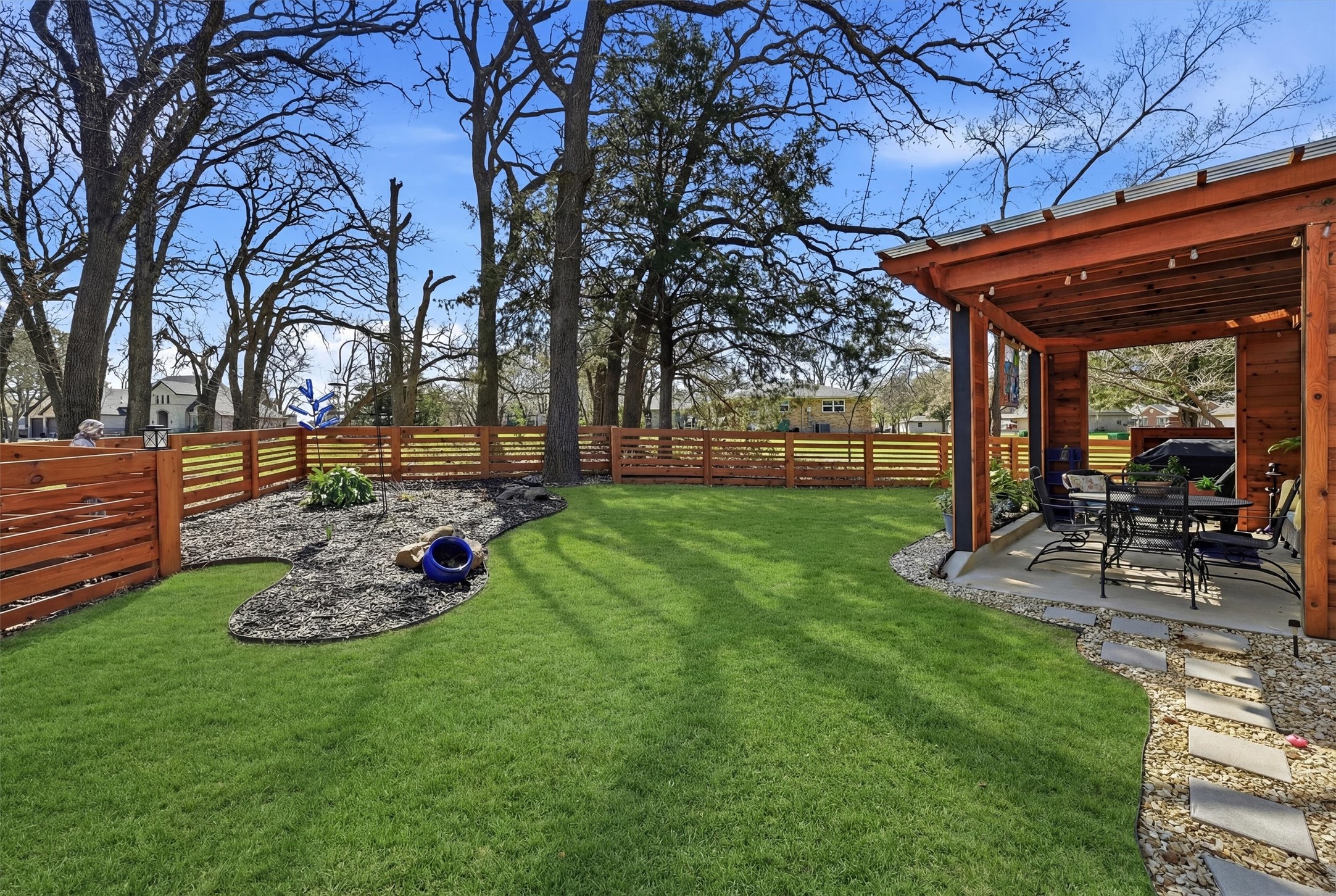 121 Kiowa Drive W Lake Kiowa TX 76240