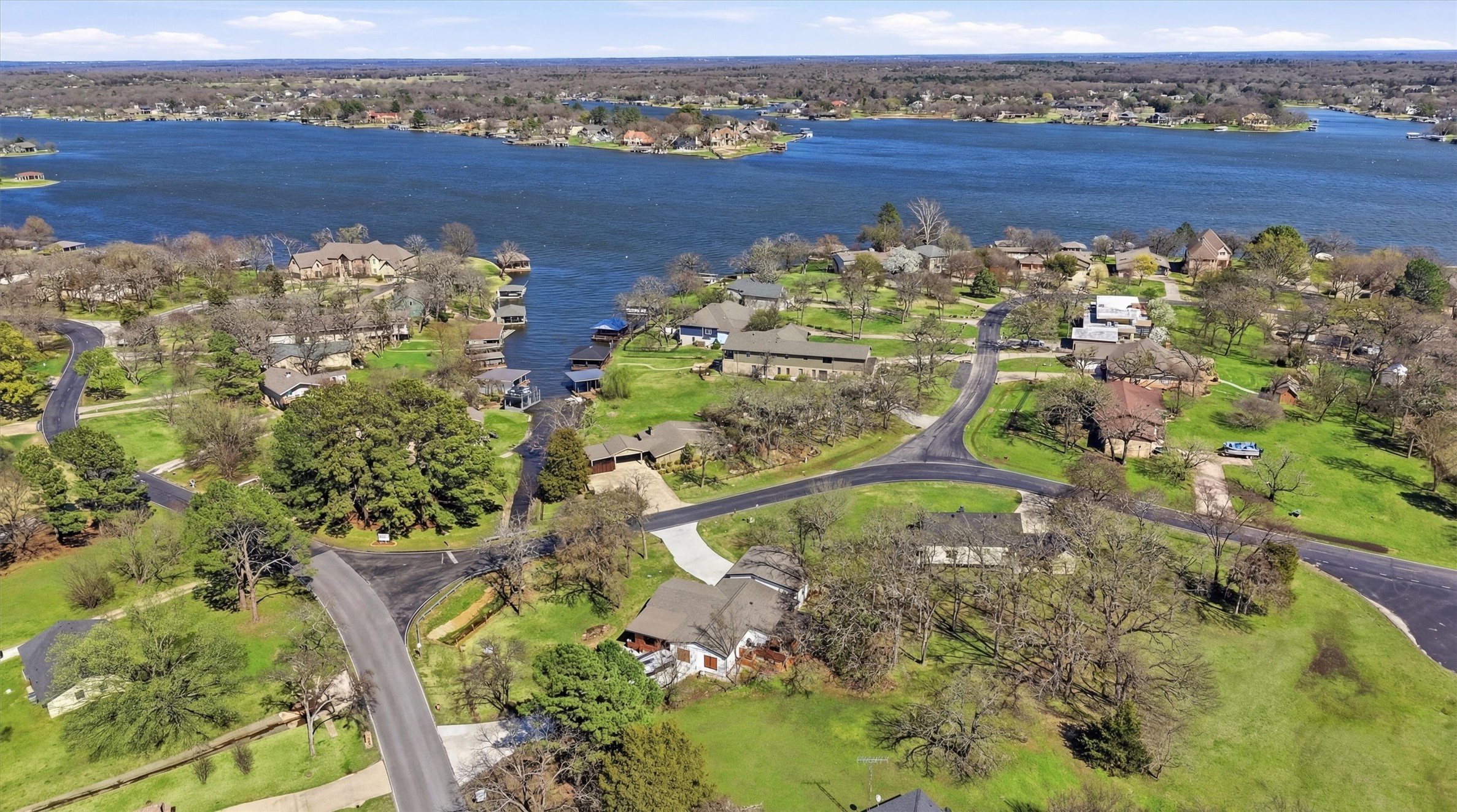 121 Kiowa Drive W Lake Kiowa TX 76240