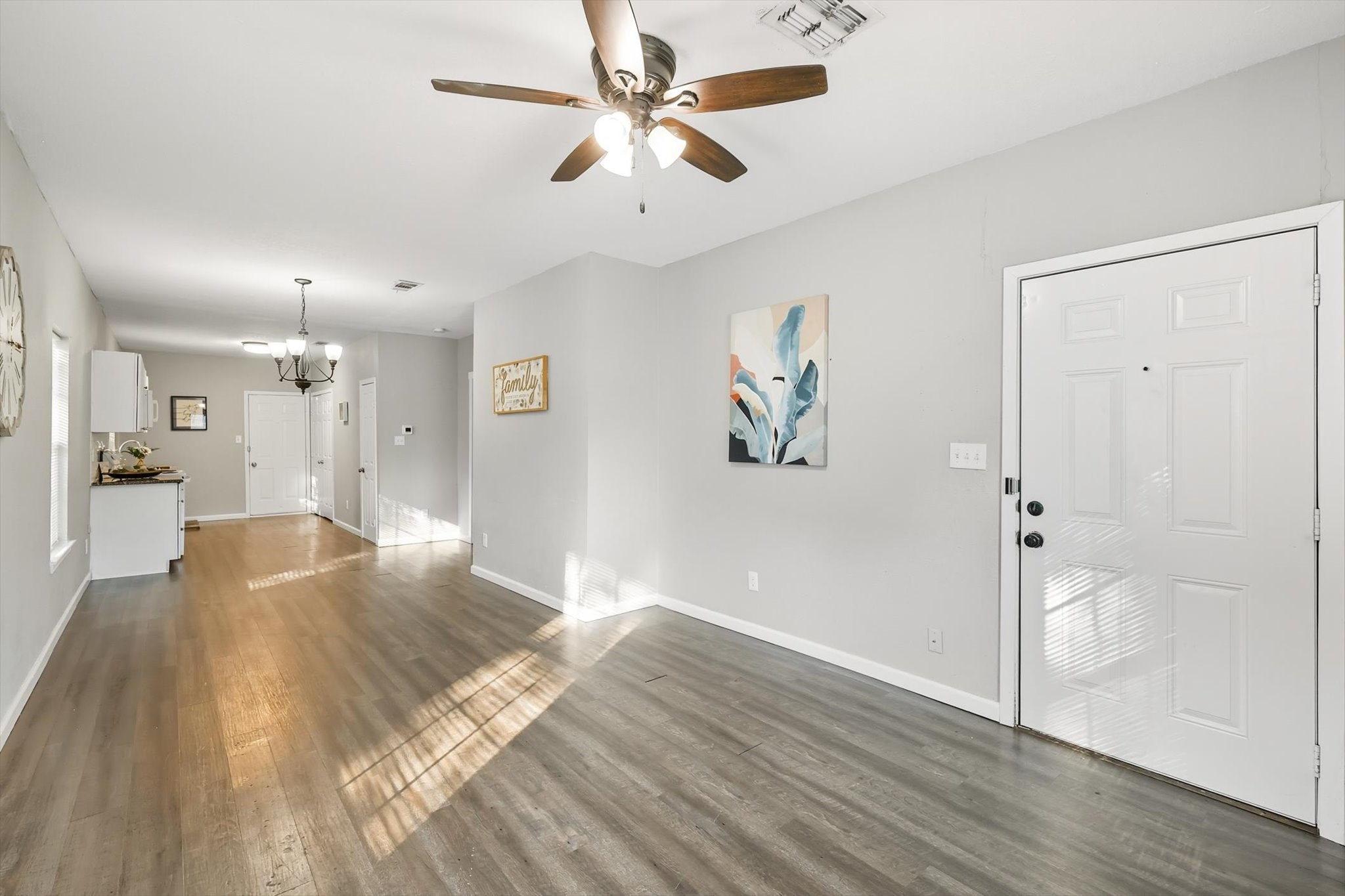 717 E Davis Avenue Fort Worth TX 76104