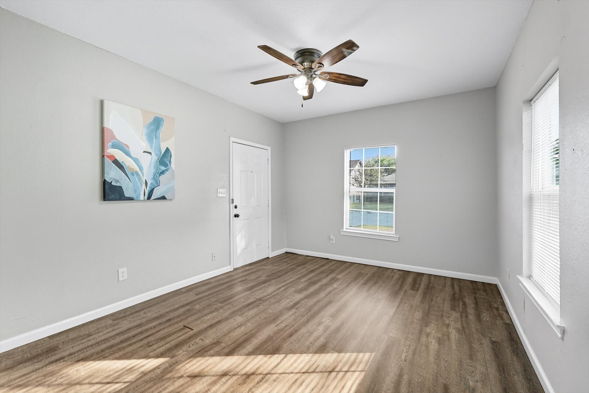 717 E Davis Avenue Fort Worth TX 76104
